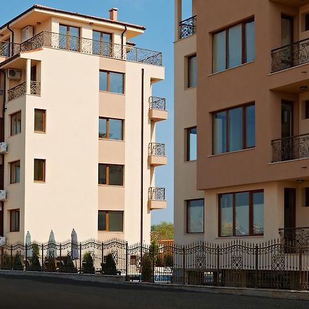 Stanny Court Aparthotel Nessebar Extérieur photo