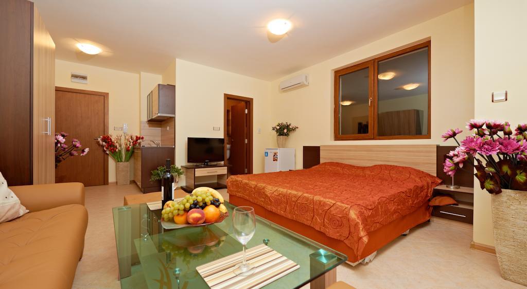 Stanny Court Aparthotel Nessebar Chambre photo
